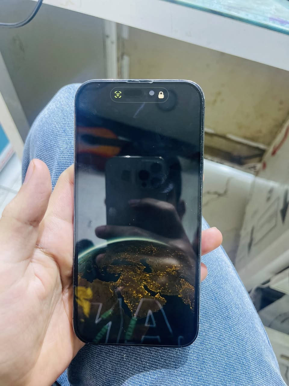 ايفون 14  برو ماكس مبدل شاشه وبطاريه أصليات 128  كلشي شغال الجهاز نضيف سعر 575  وبي مجال للشراي


**إذا كنت صاحب هذا الإعلان وتريد حذفه لأي سبب، رجاءا أرسل رسالة إلى الدعم الفني**