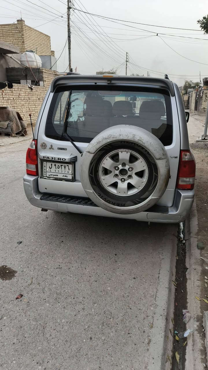 السلام عليكم سيارة باجيرو 2007 كفالة عامة من ضربة ومن كلشي السيارة جاهزة و خير من اللة بيع أو مراوس ب أوبامة أو جارجر حسب القناعة السيارة فور ويل جرس المية وعشرين شغال 
تخم تأير تبريد تلاث قطع  جديد السيارة بلادية *********** بي واتساب
