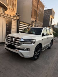 لاندكروز • V8 ٥٫٧ • ٢٠١٨