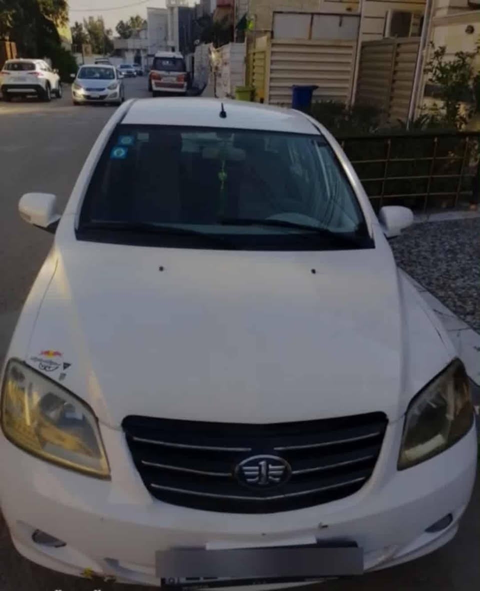 السلام عليكم فاو n5 ٢٠١٣ رقم بغداد بأسمي سنوية جديدة تحويل مباشر كير عادي مكفولة من الصبغ دواخل وكهربائيات كلها شغالة مكينه وكير نظيف السعر ٣٨ الشراي يتصل ***********  ***********
