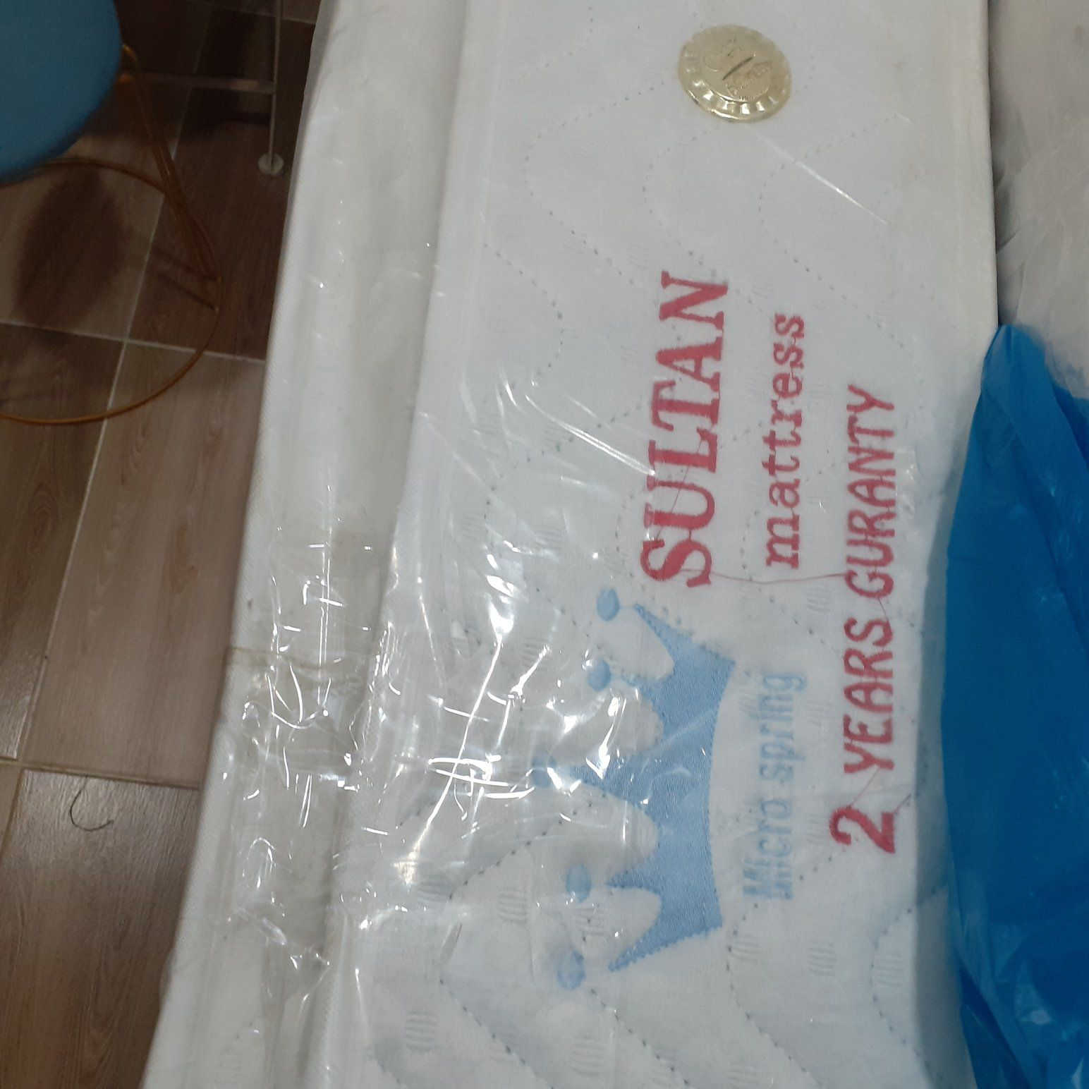مرتبه سرير نوع 
إSULTAN Micro Spring مقاس 90×200 وارتفاع 30 سم وجديدة مثل الظاهرة بالصورة، 
عدد اثنين سعر الواحد ١١٥ الف 
جدد غير مستعمل


**إذا كنت صاحب هذا الإعلان وتريد حذفه لأي سبب، رجاءا أرسل رسالة إلى الدعم الفني**