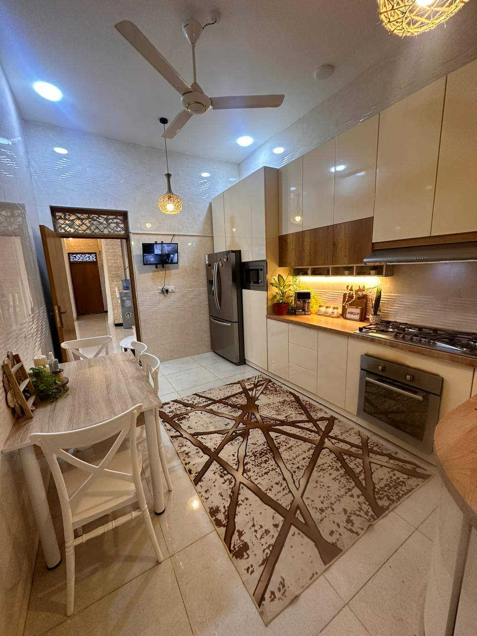 اعلان دار للبيع /🚩 

دار للبيع طابو صرف المساحة 160 متر /🏠 

كونكريت مسلح بناء حديث 2022 /✨
 
 ⏰ السعر 200 / 🚩

العنوان حي العسكري الأول /
ثالث فرع عن الشارع أسواق طيبه /
طابق ونص  /

يحتوي الدار على /
كراج سياره كبير /🚗 
استقبال كبيره /
صاله مطبخ♨️ حار بارد /
غرفه نوم عدد 2 /
صحيات داخليه وخارجيه /🛁
الطابق الثاني صاله كبيره /
الأرضية بورسلاين تركي /✨ 

مراجعة مكتب قصر الباشا للعقار /🚩 

العنوان المكتب شارع أسواق طيبه /🚩 
مجاور أسواق دجله /🌠 

مكتب احمد الشمري للأستثمار وتطوير /🏗️ 
 العقاري /🛂 

⏰ الاشتراك متابعه 🚩 الصفحه /👉 
🛑 تجدون أكثر العروض /👌

الاتصال على الرقام التاليه /☎️

( *********** )  👉 📞 

( *********** )  👉 📞

-----------------------------------------------------------
