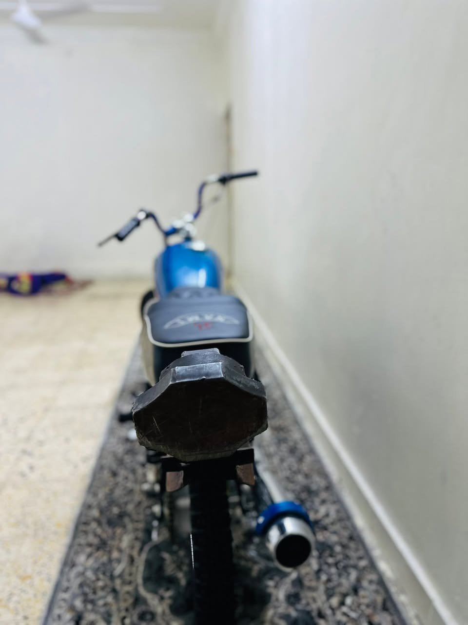 سلام عليكم دراجه للبيع كفاله مكينه وشاصي نضافه فول تفاصيل خاص  ***********
