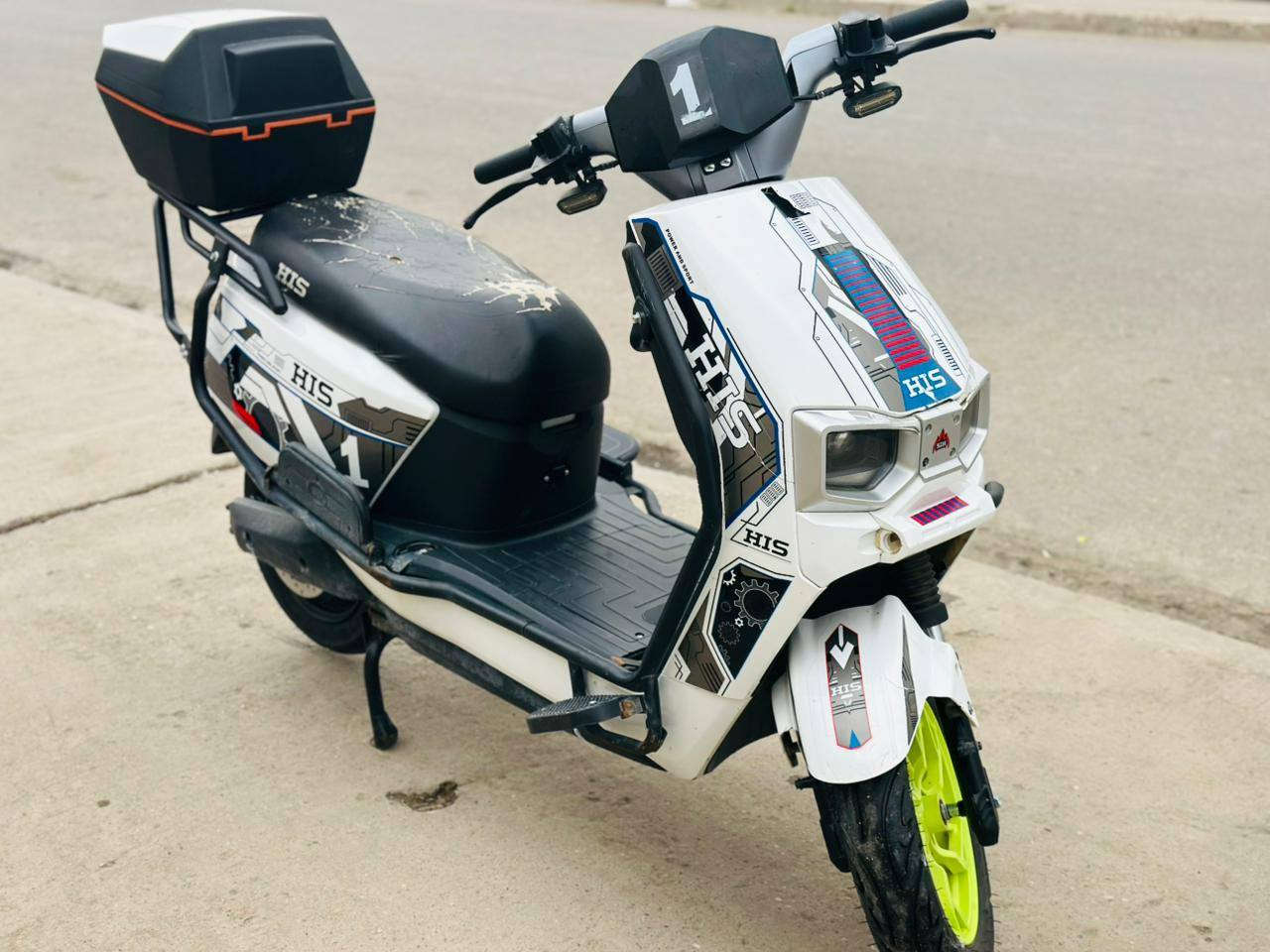 ماطور شحن
6بطاريات ماطور نظيف مال روحه وجيه
السعر 500
الرقم ***********
***********
