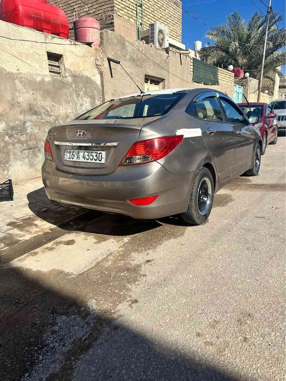 اكسنت 2015 محرك 1400 تدفئ تبريد جديد محرك قير جديد السياره غير مكفولة بيها مكانات صبغ السعر 73 وبيها مجال وبسمي رقم جديد سنوية ال 2029 هزه جديدة الهاتف ***********مكاني النجف حي الجزيرة قرب شارع الطاقة النجف, العراق
