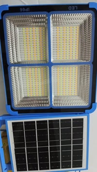 بلاجكتور شمسي • قابل للشحن • حجم كبير وصغير