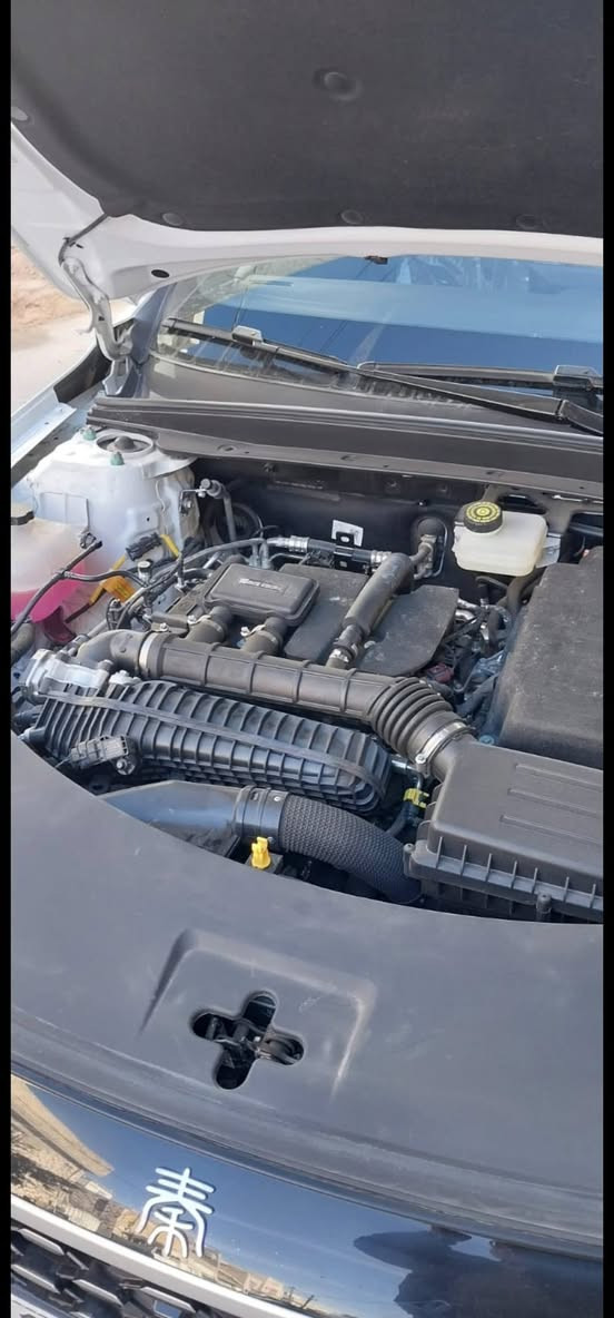 BYD كن بلاص 
لون ابيض بغداد 
مكفولة عام ماشية 4000 
للاستفسار ***********
