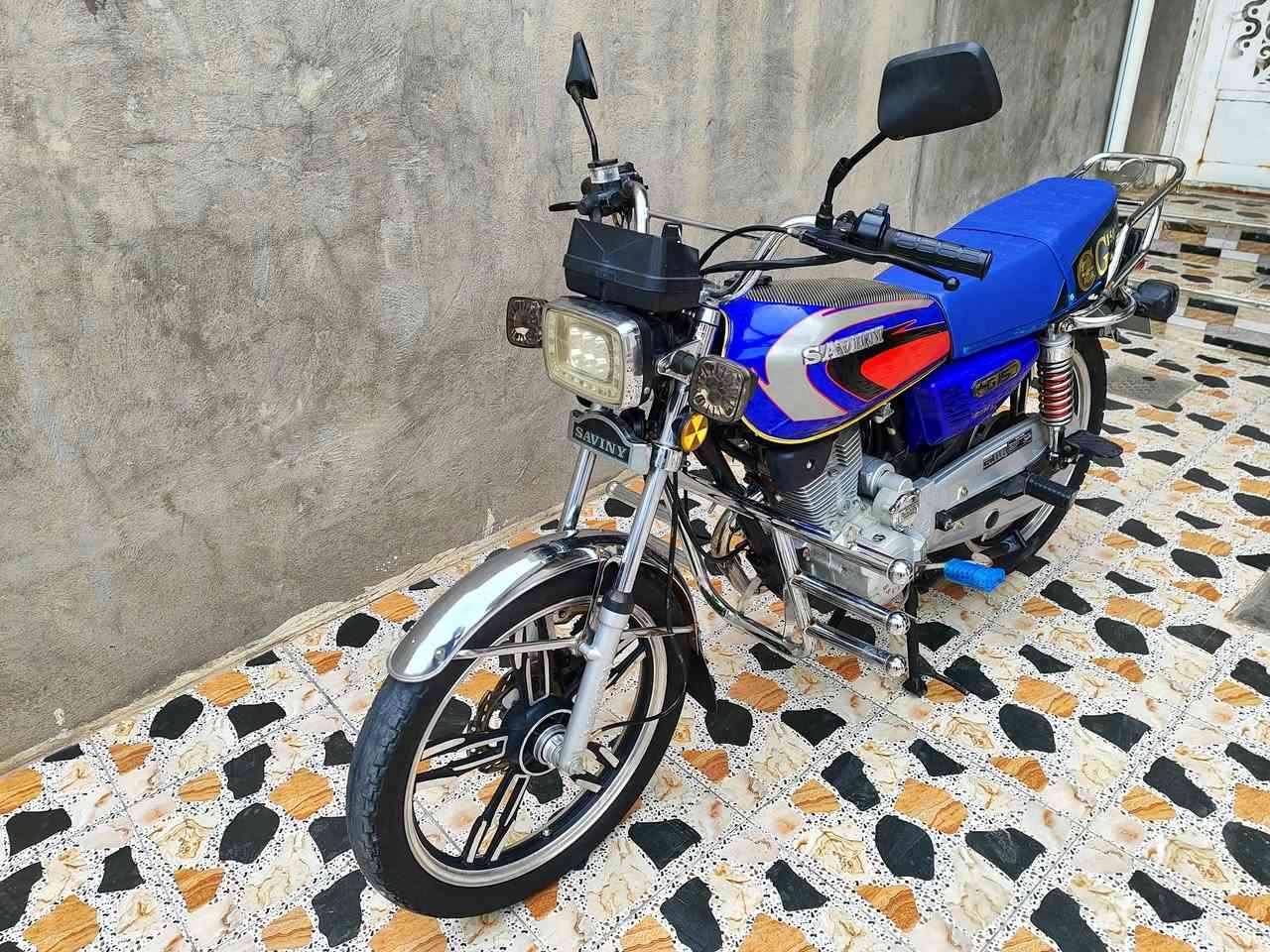 دراجه نضيفه مناقصهة اي شي كفاله عامه موديل 22 السعر 650 وبيهة مجال قليل مكاني  الرمادي التأميم رقمي ***********
