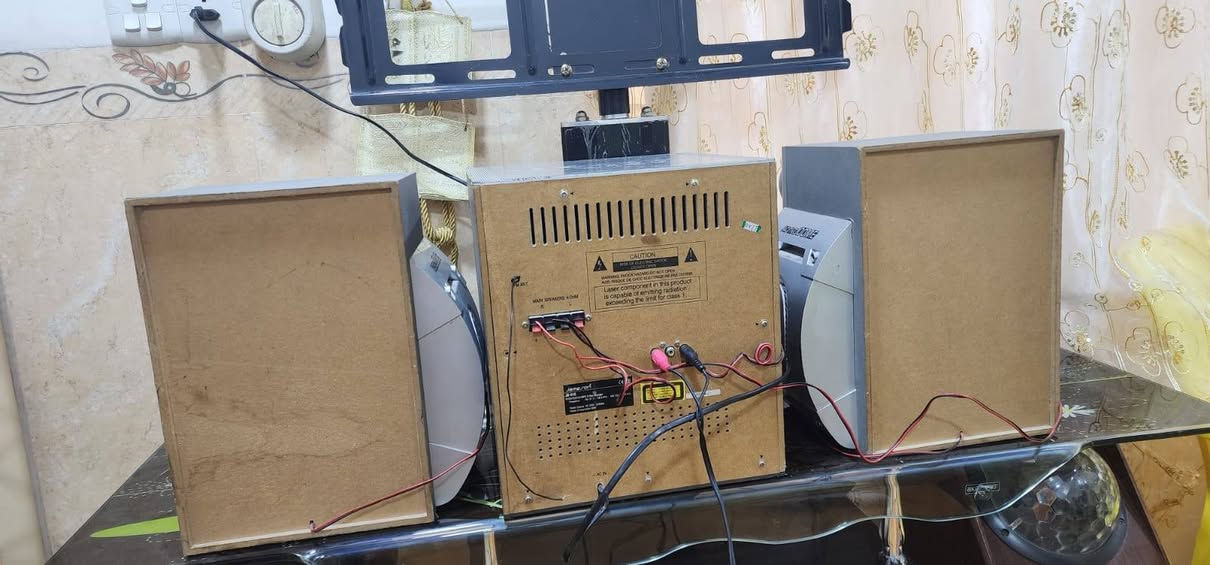 السلام عليكم مسجل شغال الاواكس والراديو والكاسيتات الجهتين شغالة بس السي دي القايش مال باب مكطوع السعر ٦٠ الف مكان موصل والفيديو موجود بالمنشور يوجد توصيل


**إذا كنت صاحب هذا الإعلان وتريد حذفه لأي سبب، رجاءا أرسل رسالة إلى الدعم الفني**