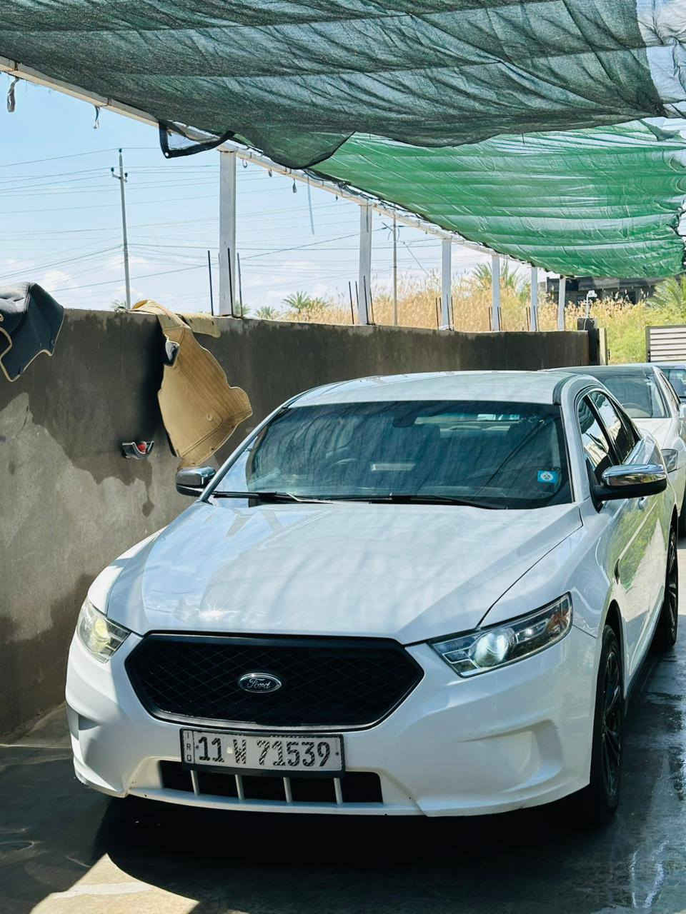 السلام عليكم ورحمه الله وبركاته 
للبيع او للمراوس حسب الرغبة 
فورد تورس 2019 وارد امريكي بوليسي السيارة
بيها قطعتين صبغ بدون دواخل 
سيارة بوليسي كير تعليك 1000 
مكينه 6/3500 تنفس طبيعي 
ماشيه 130 الف 
تخم تاير مكينه كير شركه 
مواصفات البوليسي معروفه 
راردات 360
دبل ارضيه 
كشنات تدفئه وكهربائي
اتو بارك 
قطعتين تبريد
سيارة هاون ومابيها نقص برغي 
السيارة خير من لله وجاهزة 
شعندك مراوس دزلي صورها وتفاصيل خاص 
مكانها بابل المسيب للستفسار اكثر اتصل 
***********
