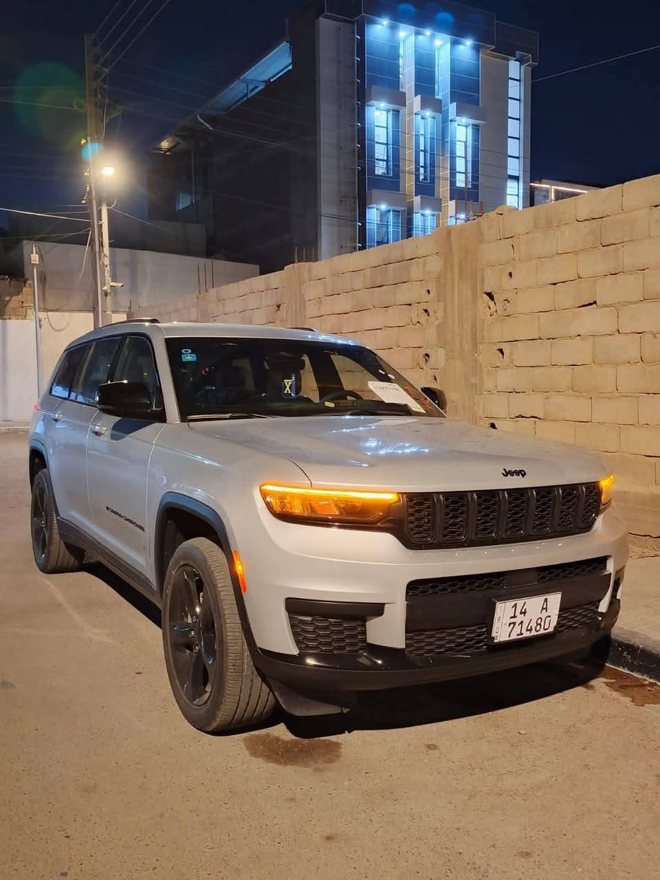 جيب كراند شيروكي 2024
المواصفات ⬇️
ماشية 25,000
محرك 3600
السيارة كفالة عامة
داخلة نسبة غرق — بس ما بيها غرق والصور موجودة
فول مواصفات
كير ومحرك مكفولات كِلّه على البلادي
تم تبديل دهن المحرك
سنوية لغاية 2030
رقم إنكليزي
العنوان
البصرة
🔴السعر علق يوصلك السعر ✅
للتواصل
***********
***********
#جيب_كراند_شيروكي #شيروكي_2024 #جيب #البصرة #حراج_السيارات #بيع_سيارات
