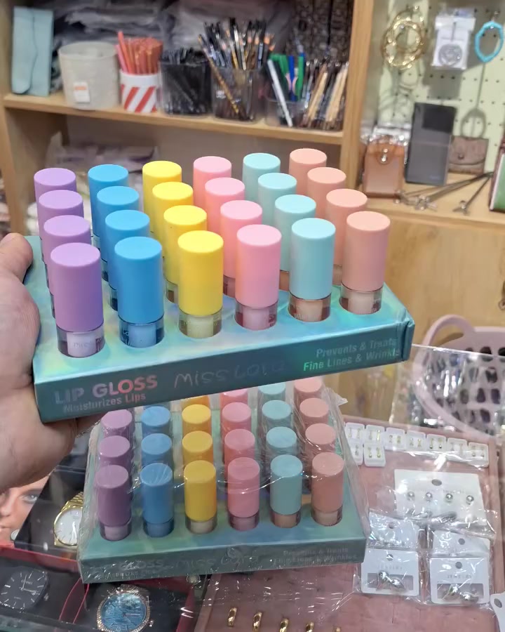 كلوس شفة بدون لون 
متوفر من #خلخال 
الرمادي - شارع خاشع قيصرية الراوي 
الرمادي - قرب شارع خاشع مقابل ثانوية العلا للبنات للتوصيل مراسلة الصفحة او واتس اب ***********
#الرمادي #شارع_خاشع #اكسسوارات #كوزمتك #منزلية
