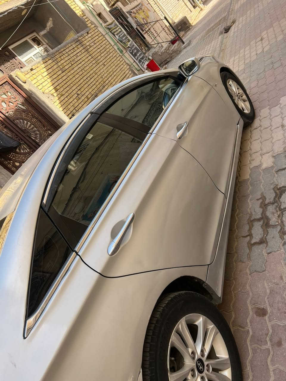 سوناته ادوات متومه رقم طبق الاصل
سياره جديده وجاهزه محرك كير حداديه تخم تاير تبريد ثلج سياره غاز اصل خط واحد 
سعر ٣٧ ورقه وبيه مجال مكان الشطره
واتساب ***********
