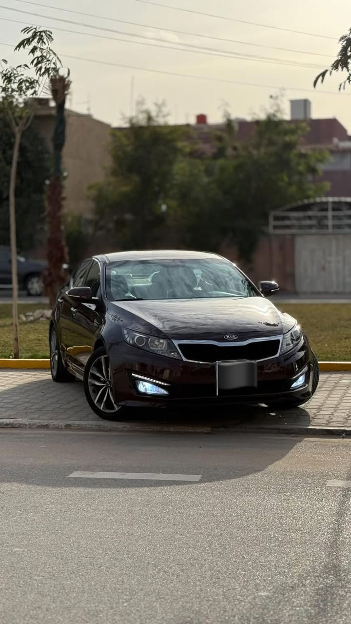 سلام عليكم       # للبيع_فقط
كيا اوبتيما   K5

مديل 2014 

مكينة 2400 بانزين.       دوش

#ادوات_ادوات_دخول_جديد

#متومة_ارقام_وسنوية_اصلي

نظام قيادة ايكو +عادي

بصمة. تشغيل 

كشنات جلد 

فول تحكم ستيرن 

بصمة ابواب 

تتدفئة كشن 

تبريد قطعتين ثلج ❄️ 

حدادية 100%

سماعات 🔊 دمام 

بلوتوث 

#المكان_بصرة

#السعر_انصل_وتدلل

***********
