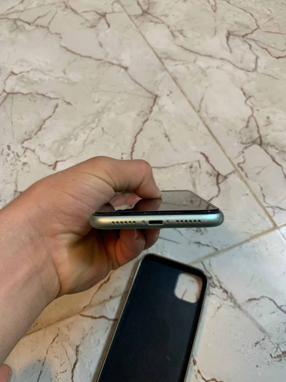 السلام عليكم
آيفون ١١ عادي 
ذاكره ١٢٨ 
بطاريه ٩٤ مرفوعه 
شرط نضيف مامفتوح 
ادفع سعر عجبني ابيعك


**إذا كنت صاحب هذا الإعلان وتريد حذفه لأي سبب، رجاءا أرسل رسالة إلى الدعم الفني**