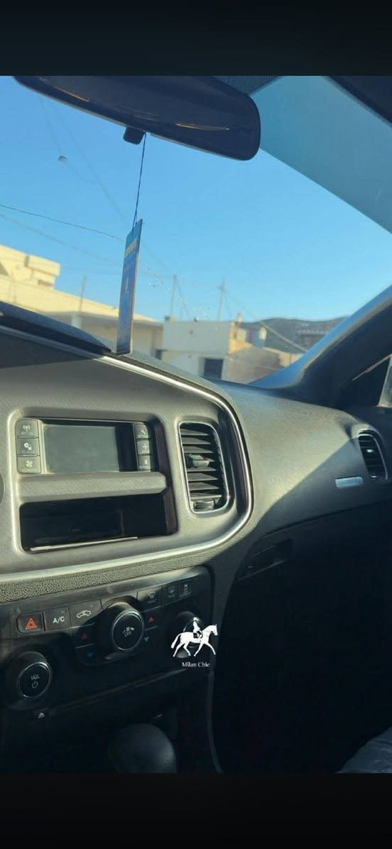 السلام عليكم سيارة جارجر ادوات للبيع موديل 14 سياره جديده صافيه من دعاميه للدعاميه ربع ماتحط عليها.  
  السعر  50 ورقه وبيها  مجال  اتصل ع رقم ***********
