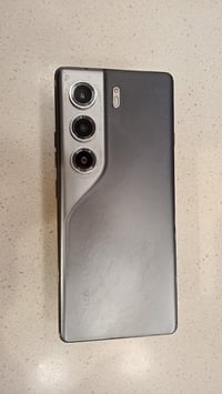 07752734357 مستعمل سبوع عشوائية 12  كامل كل محلقات 250 قفل