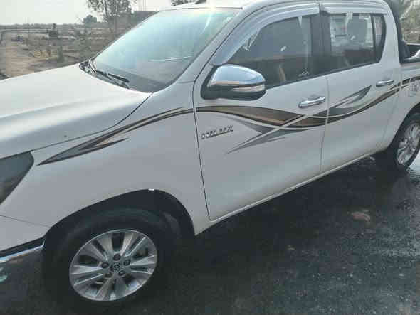 السلام عليكم
للبيع فلاونزه مديل ٢٠١٧ رقمه مثنى
وتماتيك 

بسمي بيها باب ابدل وشبر معجون مكان السياره واسط

سياره نضيفه السعر ٢٢٤ ووالشراي بي خير ويدلل

***********

***********
