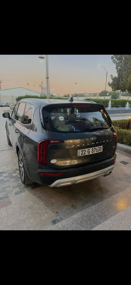 سلام عليكم
تيلورايد 2021 مواصفات S
السياره بسمي السعر 235
حادث خلفي جنطه صبغ    تعديل بارد جاملغ خلفي  بدون صبغ

بجم كبس 

المواصفات

سلايت روف

كشن vib

تدفئه بل كشنات

داخل ابيض

ويل 20

لايت زنون

محرك 3800

وباقي المواصفات معروفه 

السياره بدون ايرباك

للسفسار***********
