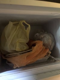 ثلاجه للبيع نضيفة بشكل جديدة ال شراي يتصل 07740918621