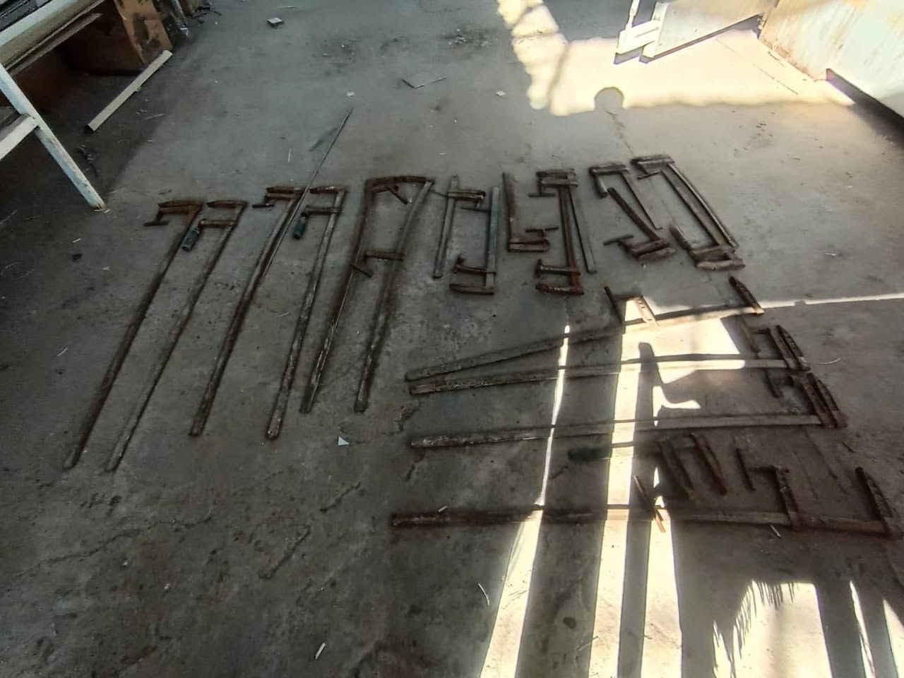 العدد (19)  
سعر الوحده 8 الف  

كربلاء - للإتصال ***********
