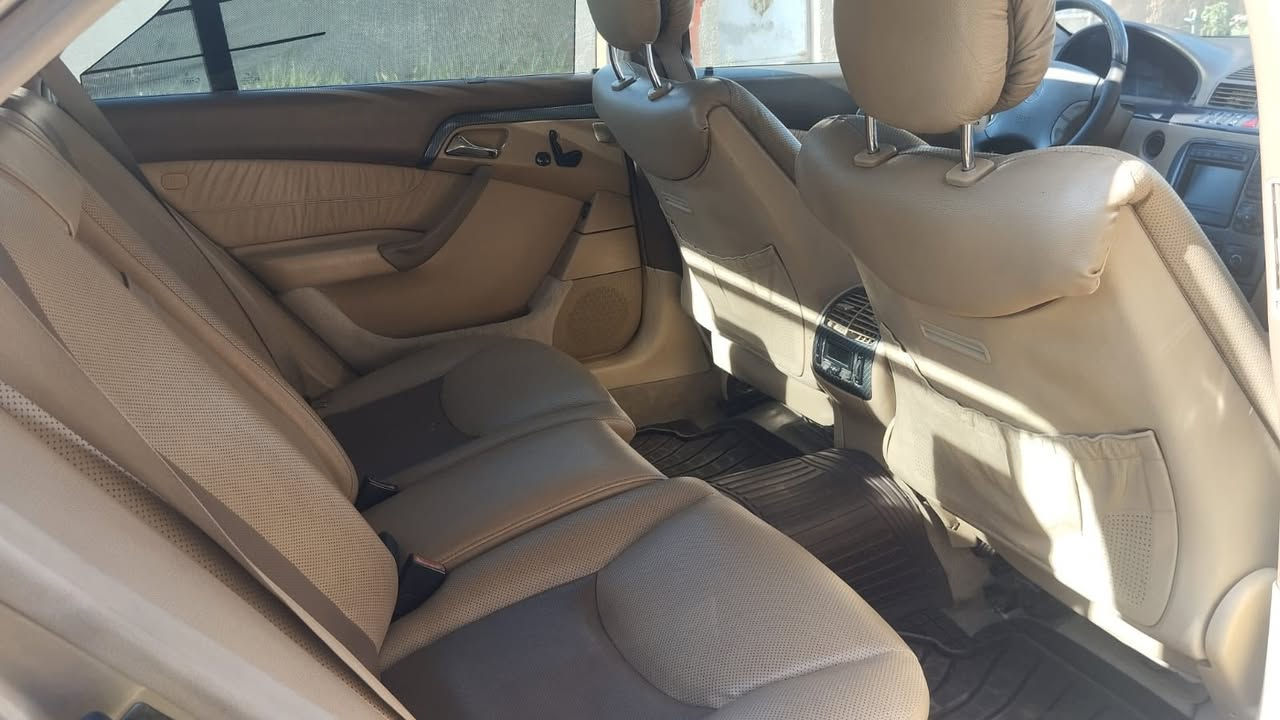 السلام عليكم للبيع موديل 2002 رقم بغداد بسمي فول الفول مكانه حي الجهاد السعر105 اوبيه مجال ***********
