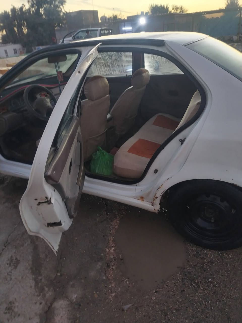 السلام عليكم سمند مديل 10 قادسيه 
للبيع مكينه وكير خير من الله حداديه 
نص عمر ديوانيه الحمزه الشرقي 
*********** واذا مراوس حسب القناعه اراوس
السعر 25 وبيها مجال
