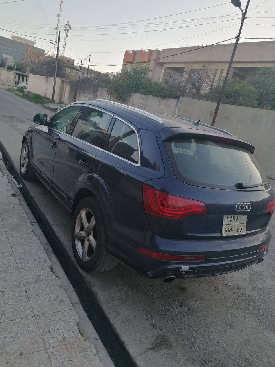 أودي Q7 2011 محرك وگير بطة 3000 بيها منظومة غاز يعني غاز وبنزين مواصفات السيارة فول تبريد 3قطع باتري جديد رادار جانبي سقف بانوراما بردات جگات جوبليس تصعد وتنزل مواصفات Q7 معروفه السعر 9300$ مكان السيارة موصل اتصال ***********
