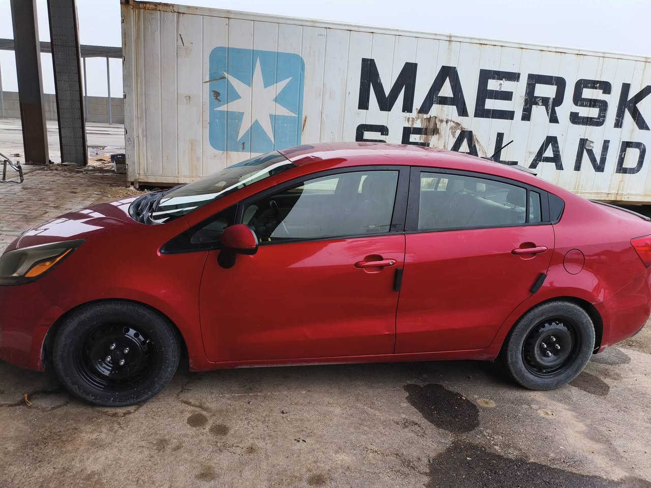 السلام عليكم كياريو2013للبيع بدون حادث باسمي السيارة حلوة وجاهزة .للاستفسار الاتصال على الارقام ***********
