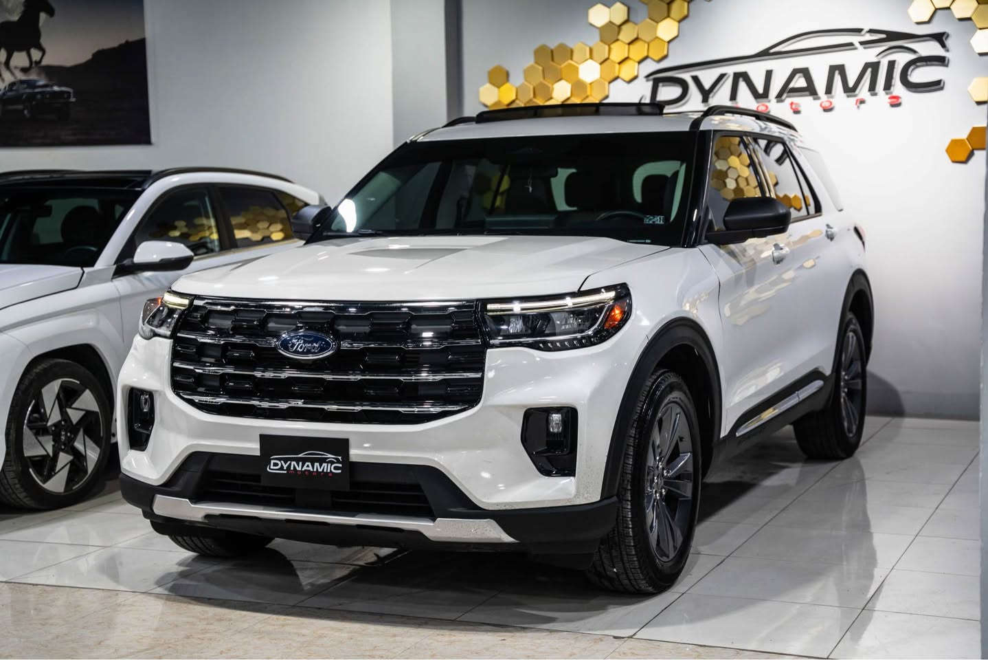 2025 FORD EXPLORER FULL 
شكل جديد

‎موديل: 2025
‎‏‎عدد الأميال : 8,000 ميل
‎وارد: امريكي
‎الون : ابيض
‎ الون داخل ؛ ابيض
‎‏‎سلندر :  ٤
‎‏‎مواصفات/  فول فول
‎صبغ : بدون صبغ ٢ مكان صغير كارت
‎ارباك : ستيرن و بردة
‎سيارة رقم موقط دخول جديد 
‎مكان اربيل شارع حديد خشب  شركة دايناميك موتورز 
‎من 10 صباح الي 10 ليل مفتوع
‎‏‎من المعلومات الرجاء التصل علي وتس اب

                                                                                              ***********

** *** *** *** *** *** *** ***

2025 FORD EXPLORER FULL 
شكل جديد

‎موديل : 2025
‎‏‎ماوەی ڕۆیشتن :8,000 ميل
‎هاوردةي : امريكي
‎‏‎پستۆن : ٤
‎رةنگ: سپي
‎رةنگي ناوي :سپي
‎‏‎موسفات/ فول فول
‎بوياغ: بي بوياغ تةنها ٢ جيگاي كارت
‎ارباك: سوكان شان
‎ژمارة كاتي 
‎ناونيشان هةولير جادةي حديد و خشب  شركة دايناميك موتورز لة 10 بةياني تا 10 شةو كراوةية..
‎بو زانياري زياتر پةيوةندي بكةن بة وتس اب

***********
========================= أربيل, العراق
