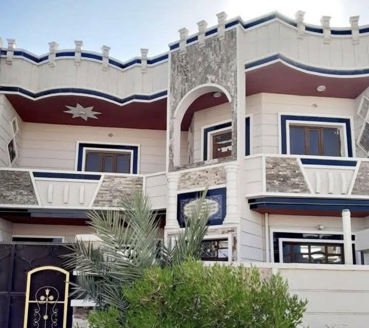 دار لبيع مساحه 200 متر بناء حديث طابقين 4 غرف نوم

استقبال + مطبخ + كراج صحيات داخلي وخارجي

الواجهة 10 + 20

العنوان القادسيه ( التأهيل قريب على شارع ٦٠
السعر 130

للإستفسار الاتصال على مكتب عدنان للعقار ***********
