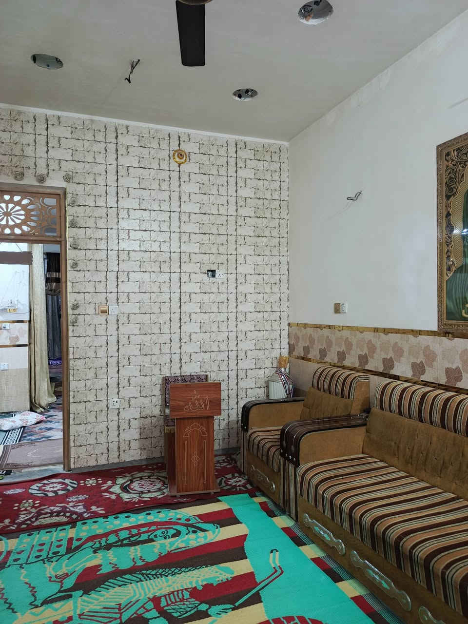 السلام عليكم
بيت للبيع الولدايه شارع الصوره الرئيسي البيت 100 متر امانه اي استفسار اتصل ع واني خادم ‏‪0771 363 2181‬‏
