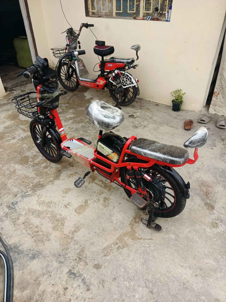 سلام عليكم دراجت بغداد للبيع  دراجه خير من الله  مويل 2023 سعرها 180
4بطلريات  مكان الدراجه. ديالئ بعقوبه تحرير الستفسار اتصال برقم ***********
