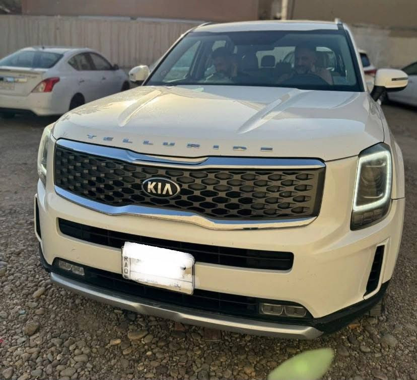 كيا تيلورايد للبيع او المرواس حسب القناعة 
رقم بغداد
موديل 2020
محرك 6 سلندر 3800
لون أبيض
تبريد ثلاث قطع
بصمة ابواب امامي
بصمة تشغيل+تشغيل عن بعد لد امامي
كاميرا خلفية + حساسات
غرفة السيارة جلد
7راكب
3قطع تبريد
مكان السيارة بغداد حي الجامعة
للاستفسار ***********
