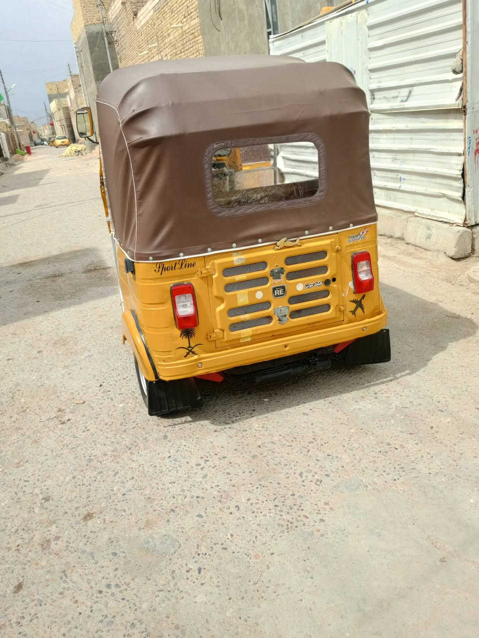 تكتك للبيع موديل 20اوراق سعرها5500وبيها مجال والثانية 19رقم 5700 وبيها مجال  مكفولات من الصبغ والمعجون تكاتك مال جناي ومرتبات مكاني بالمجر ***********
