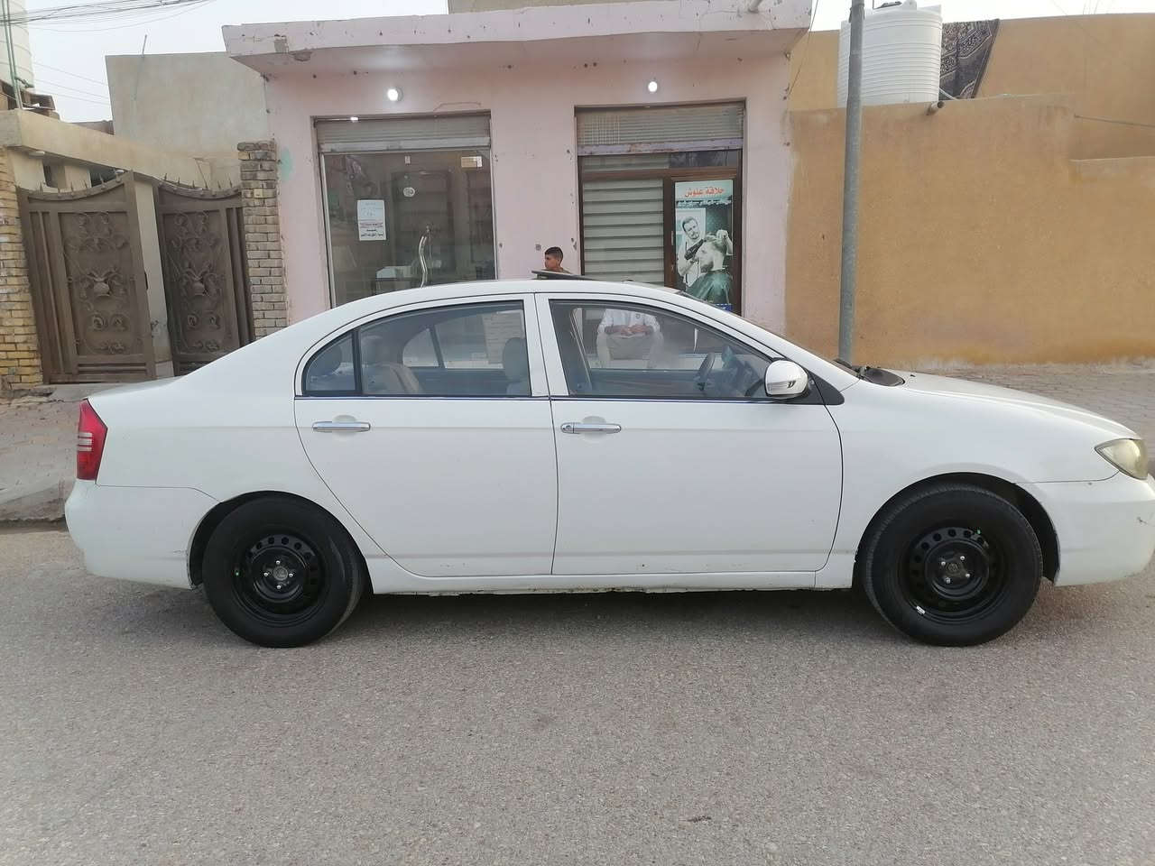 السلام عليكم
ليفان 620 للبيع 
موديل. 2013
مكينه كورله بس بيه تنقيص يعني رادله مكينه
السياره جاهزه من كللشي
تحويل ثاني يوم يعني ماسوي مكاتبه كبل عقد مروري
السعر50وبيه مجال
مكاني واسط 

***********
