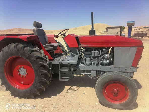 للبيع السعر ٤مليون المكان موصل بدون *********** (***********)
