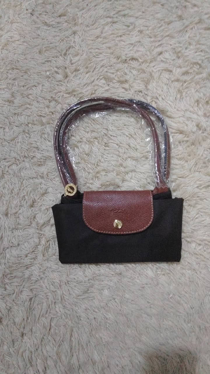 يوجد توصيل 🚗 جميع محافظات العراق.


**إذا كنت صاحب هذا الإعلان وتريد حذفه لأي سبب، رجاءا أرسل رسالة إلى الدعم الفني**