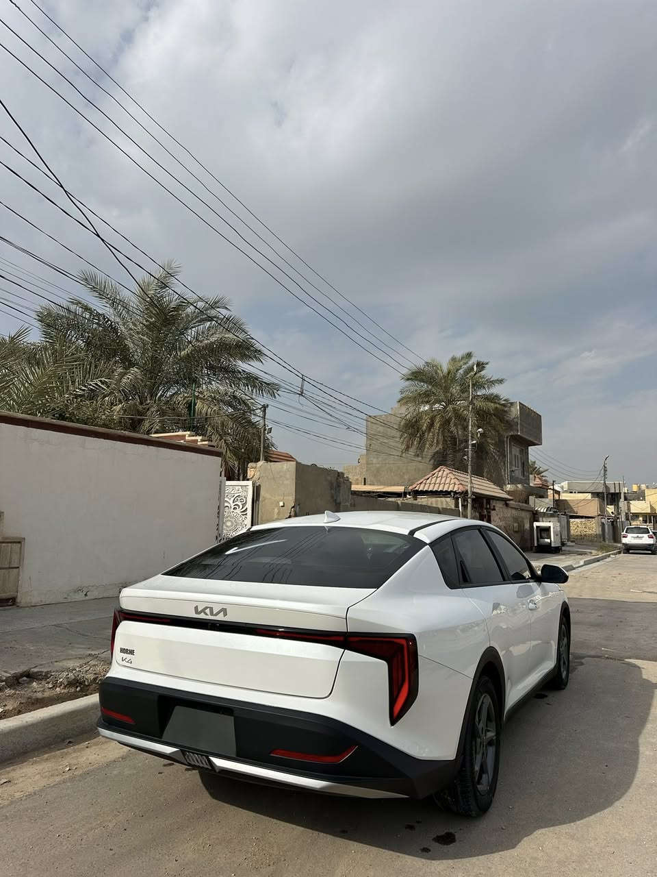 سلام عليكم 
سياره K4 للبيع وارد امريكي 
موديل 2025 
السياره زيرو بوضع الشركه 
ماشيه 2000 mi
جديده السياره بمعنى الكلمه 
بلعافيه على الياخذها 
ابيع بدون رقم 
بدون شواصي 
حادثها موضح بلصور 
الجاملغ راجع على البارد وتكحيل فقط 
والبنيد مبدل ومصبوغ 
والباقي مكفول من الشخط 
مكاني الحله حي الكرامه 
السعر 165 وبيها مجال 
اتصل ***********
