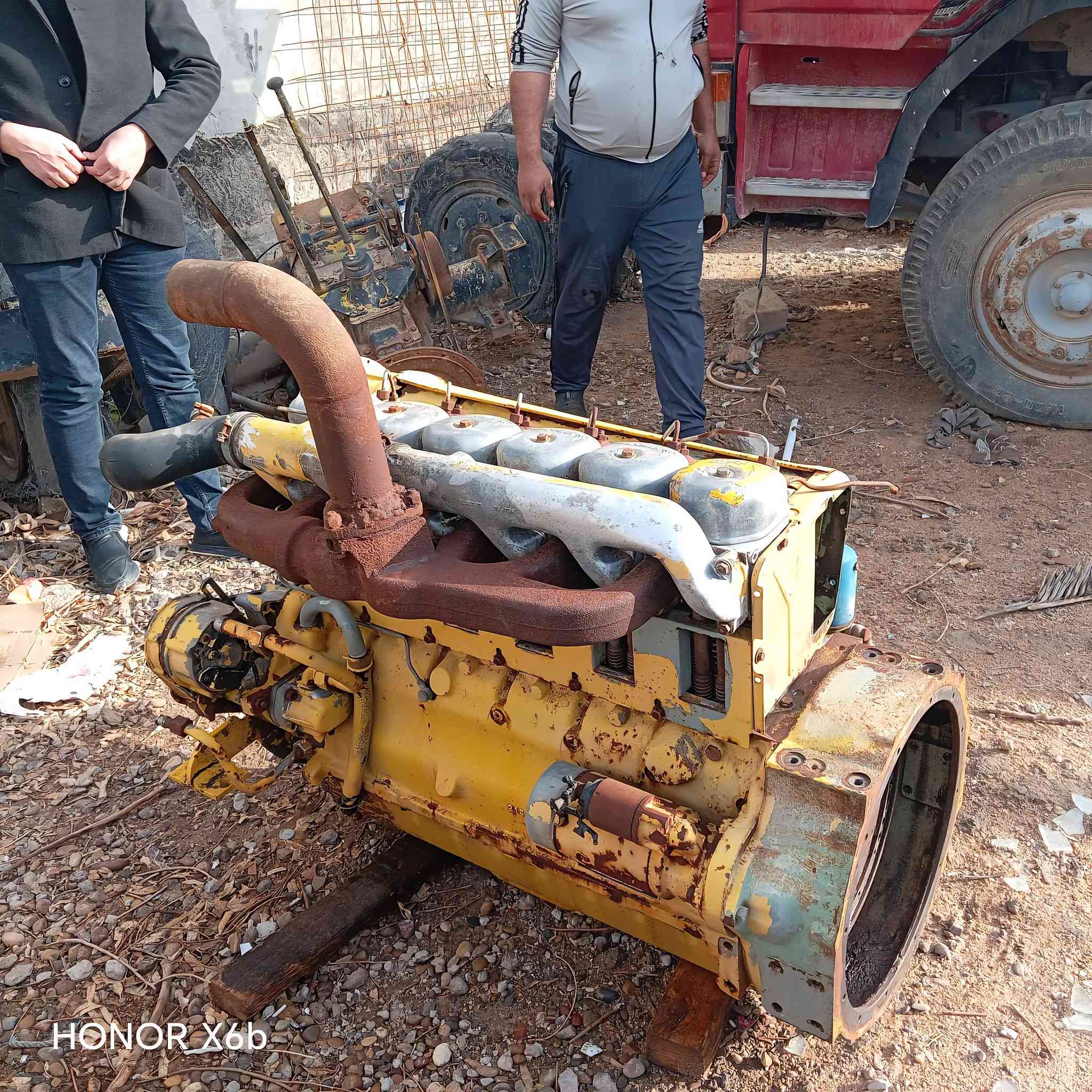 سلام عليكم
محركات دويز عدد 2 للبيع 
6 سلندر 
محركات نضيفه جدا مثل ما موضح بل صوره لا مصبوغ ولا شي بعدهن بصبغ الشركه
مكان الانبار الرمادي 
للاستفسار اكثر الاتصال على الرقم 
***********
