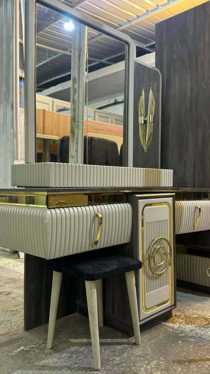 ✨ غرفة تركيه🇹🇷  اصلي مودرن كوالتي عالي  8قطع
 نظام  أبواب دزاين مختلف 
سرير مخزن عملي
جام برونزي اناره شغاله 💥
 ضهر بلوك
 قماش وتر بروف أصلي
✨ نظافة 95/💯
شد ونقل مجاني داخل بغداد
 توصيل للمحافظات بأسعار رمزية


**إذا كنت صاحب هذا الإعلان وتريد حذفه لأي سبب، رجاءا أرسل رسالة إلى الدعم الفني**