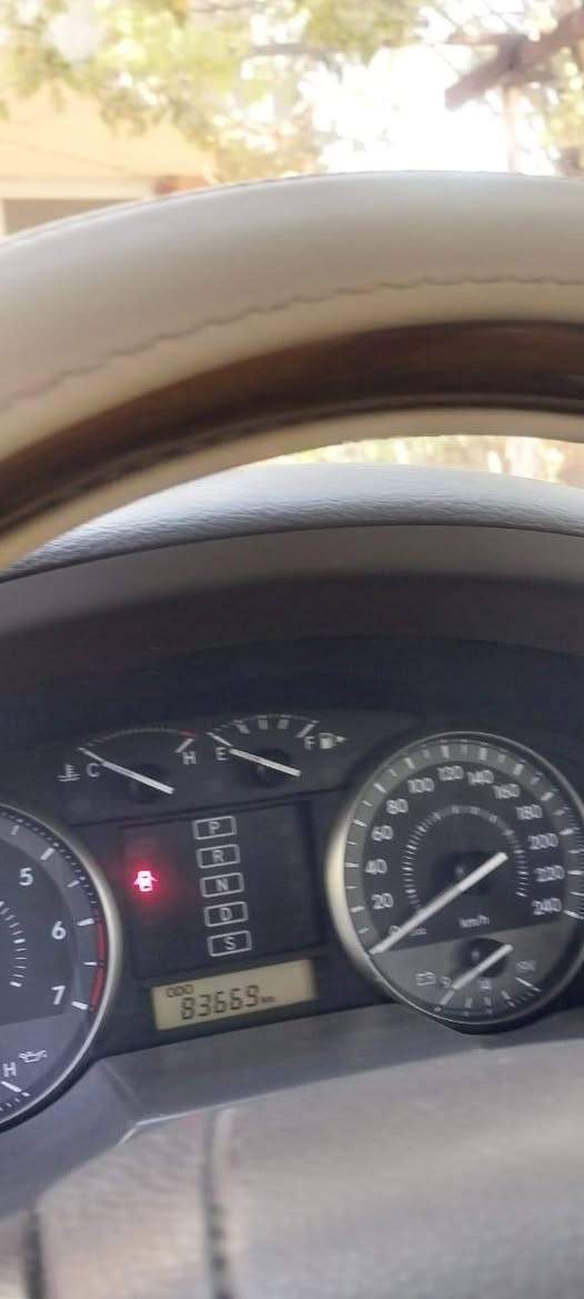 لاندكروزر 2018 فول موصفات مكفول من اي ضربه السعر  530$ لستفسار ***********
