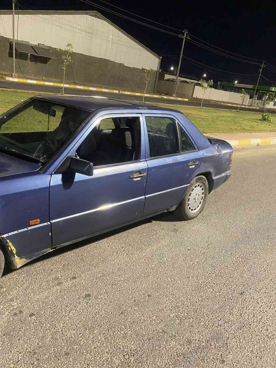سلام عليكم حبايب مارسيدس البيع مكان رمادي كير ومحرك بطه موديل 91)***********)رقم
