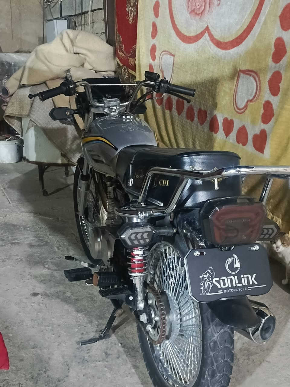 سلام عليكم دراجه للبيع تايكر موديل 25 مكفوله كفاله عامه محرك سبانه مامدوده عليه كهربائيات كله شغاله 
اوراق كامله السعر 750 وبيها مجال للطيبين مكاني حله يم جسر نادر


**إذا كنت صاحب هذا الإعلان وتريد حذفه لأي سبب، رجاءا أرسل رسالة إلى الدعم الفني**