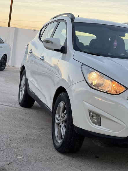 توسان 2010 حيزام صبغ بجم و ورا كبس  رقم و سنويه جديد. تحويل شرط سعر 112 بي مجال قليل ….م..***********
