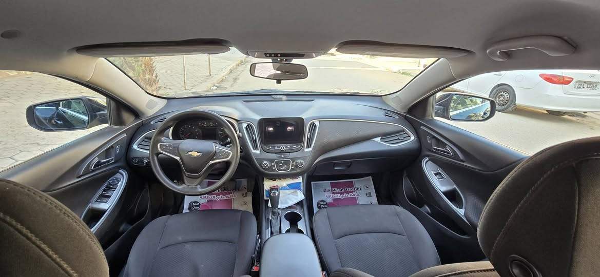 السلام عليكم 
للبيع فقط
ماليبوا 2019 
وارد امريكي حادث كلش بسيط سطحي بنيد وربع وجاملغ صبغ فقط اثر طخه بدون دواخل (صور الحادث مرفقة)
شاصي لغد كلشي مكفول 
ماشية 65 الف مايل 
مواصفات Ls 
 اشارة بالمري 
وشاشة ابل كار بلادي وبقية المواصفات 
لد امامي
كير محرك بلادي ممفتوح وكلشي تمام 
بيهه تبديل بنيد وصبغ ربع الجاملغ الأمامي بدون دواخل وبدون ايرباك 
حرة رقم نجف باسمي تحويل ثاني يوم
مابيهه اي نقص كلش نضيفة 

السعر 112 بيهه مجال بسيط حك الجيه 
وكلشي اكو بالسوك 
مكان السيارة نجف
***********
