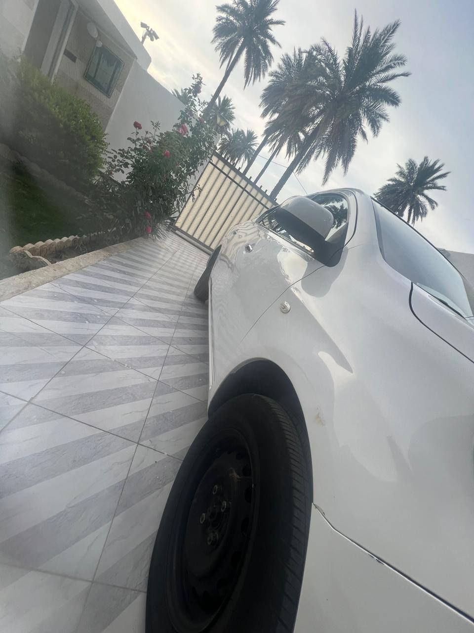 سني ام بليته زرك سياره ماشيه قليل مكاني بغداد سياره مكفوله كفلاه عامه فقط بارد بياه راقمي *********** تخم تاير جديد صدر جديد مكينه كير تبريد مكفوله منضومه زنون اصلي سعر 94 وبيها مجال قليل جدا
