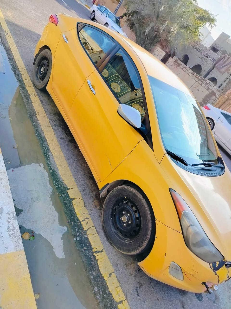 للبيع تكسي وارد أمريكي موديل 2012 للاستفسار على الرقم *********** السعر.  105 وبيه مجال
