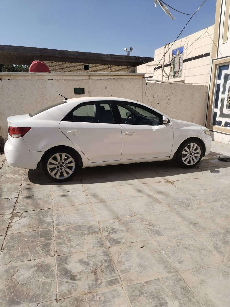 سلام عليكم اخوان
للبيع سيراتو موديل 11 رقم كربلاء دولي مكينه 160
بيه قطعتين صبغ والعتب السعر 95 وبيه مجال قليل سياره جديده وجاهزه
للاستفسار الاتصال *********** مكان السياره
ديوانيه الشاميه قرب تقاطع مفرك غماس
