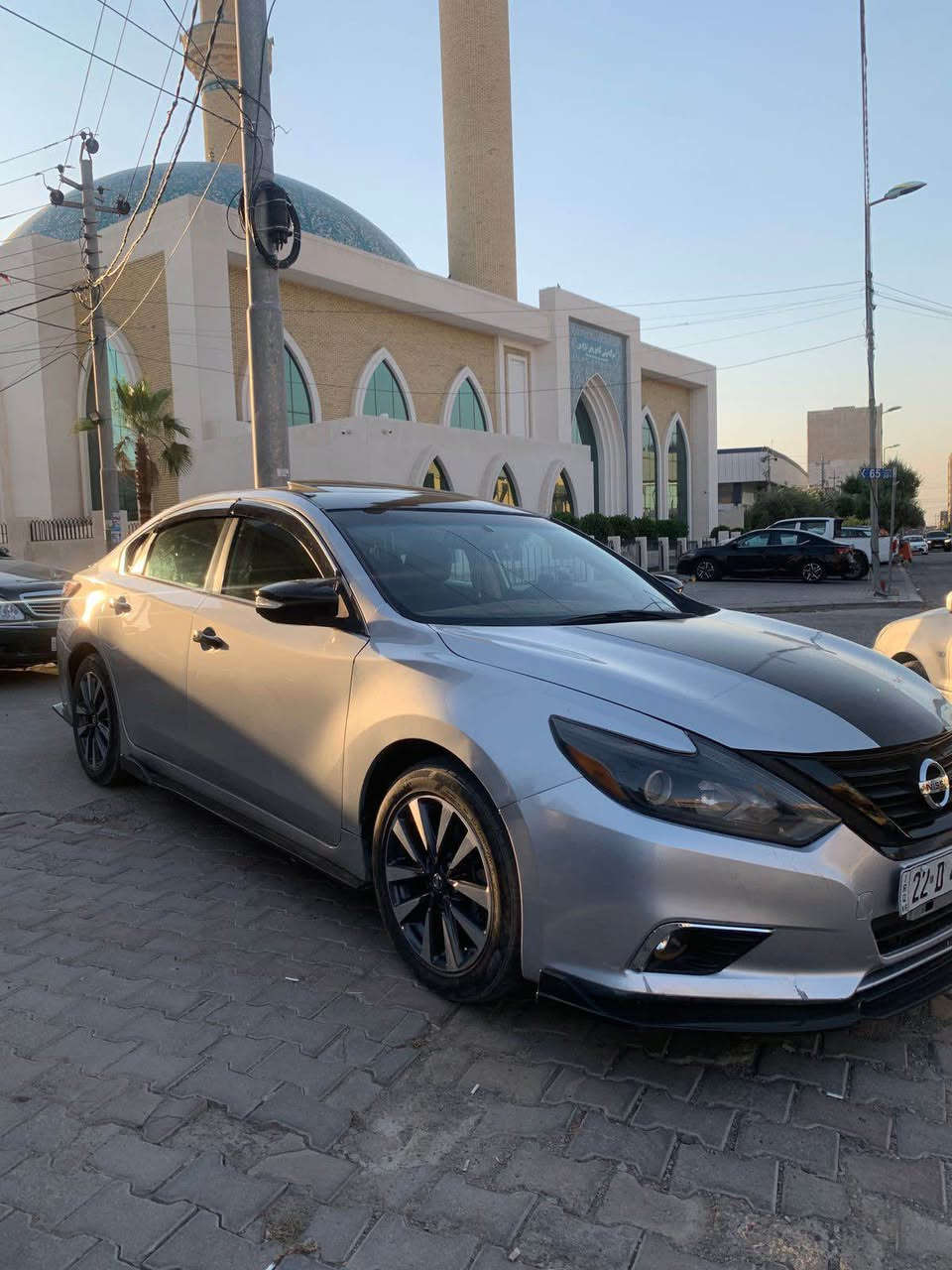 Nissan Altima. 
Sv plus 2016 
3 پارچەی پێش و دوو بست بۆیاخە 

بێ ناو گرتن 
، ئێڕباگ سوکان و شان 
م(,2,5 ) گێڕ و مەکینەی کەپسە 
ڕۆیشتن 132 هەزار میل 

ڕەقەم و سنوی نوێ 

نرخ / 105$
*********** أربيل, العراق
